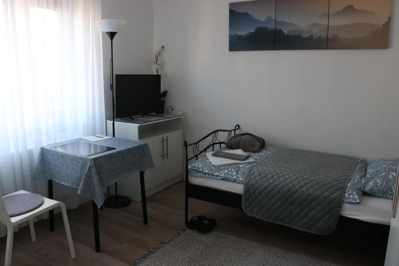 Inn Rooms in Düsseldorf near the Airport/Fair Alemania